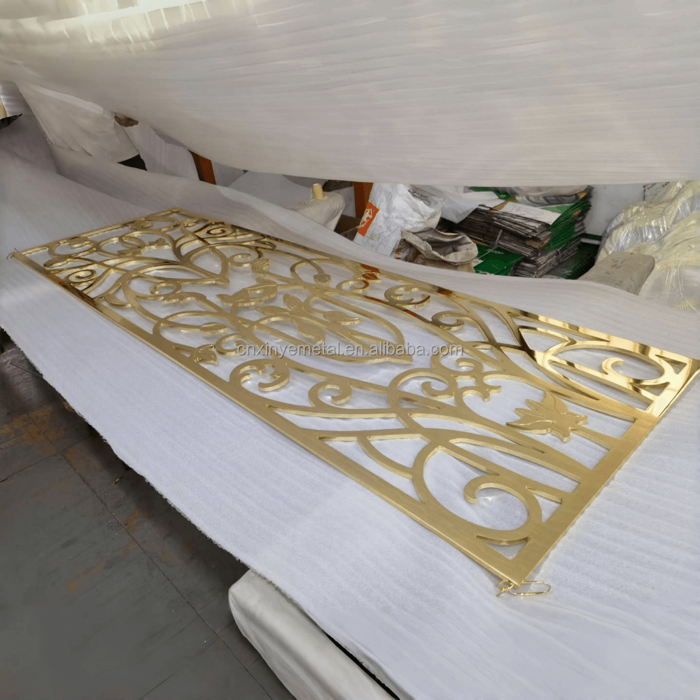 Carved Perforated Aluminum Veneer Metal Screen Divider Wall Hotel Office Villa Club Room Decoration Partition Separator Panel