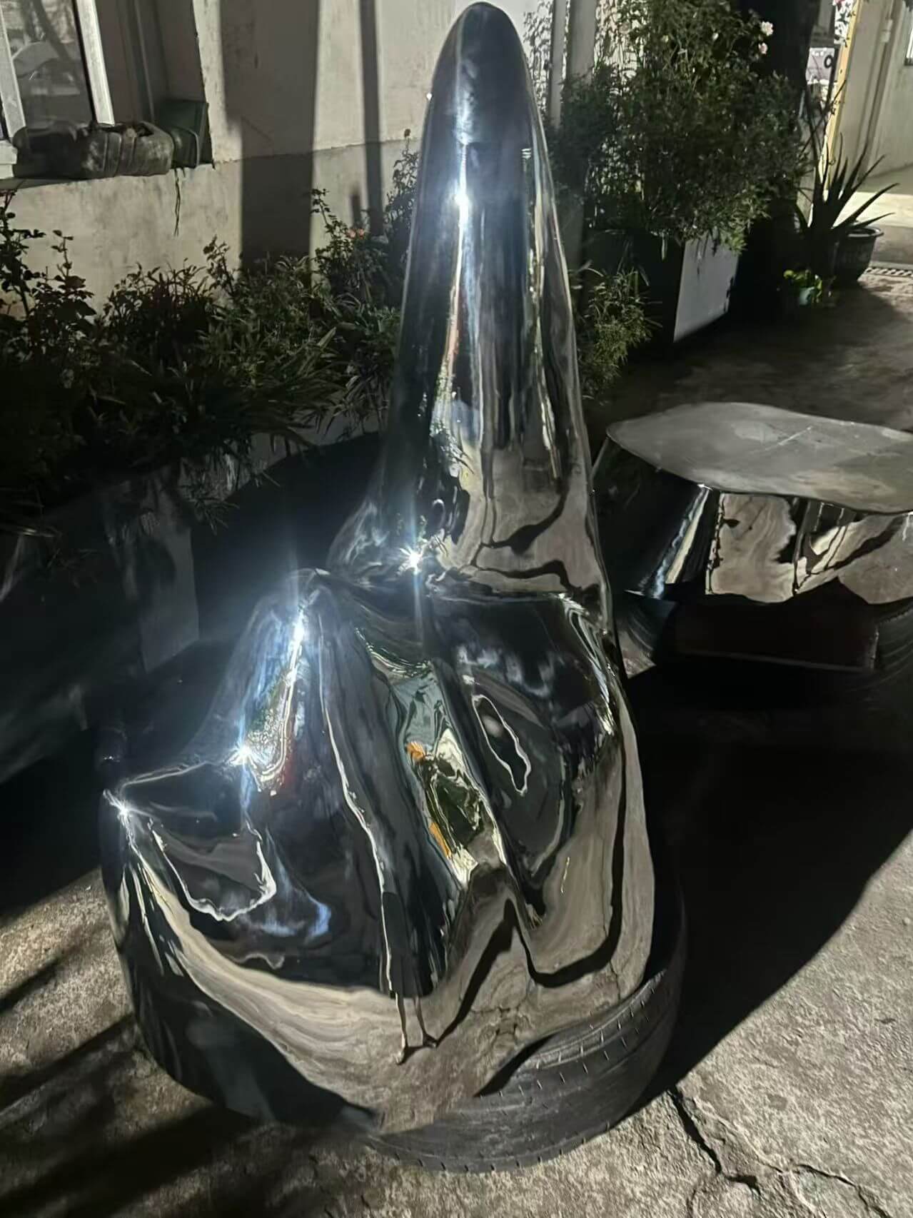 Customized stainless steel sculpture