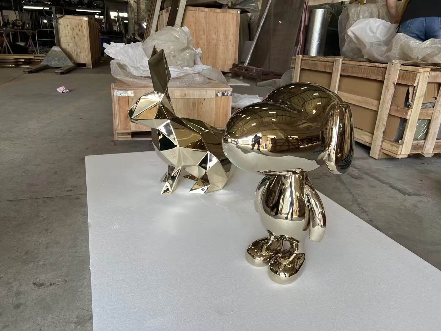 Customized stainless steel sculpture