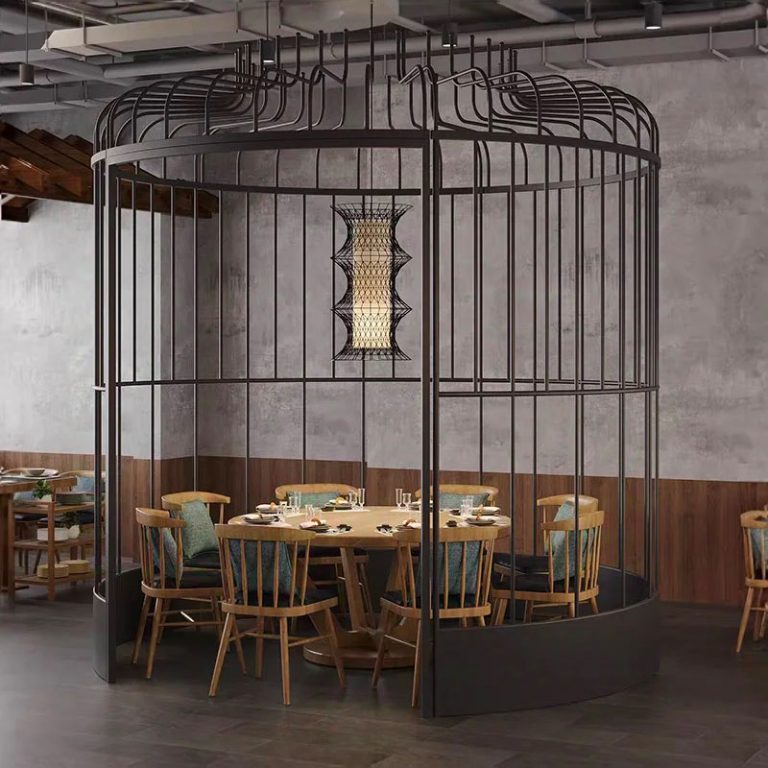 Durable Stainless Steel Bird Screen for Safety & Privacy | XinYe Metal High-Quality Guard