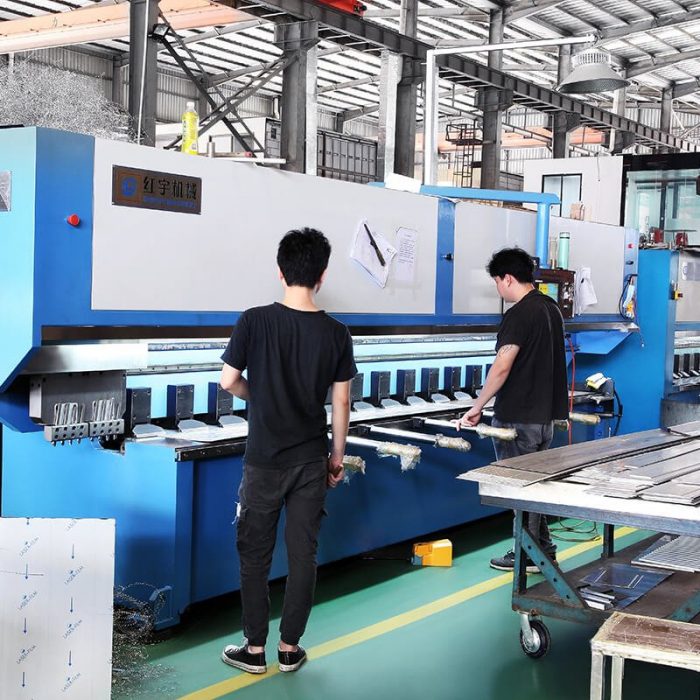 Learn how to cut stainless steel from DIY tools to 10kW fiber laser precision with safe methods and perfect edge finish