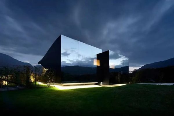 Sleek stainless steel building facade panels with metallic finish